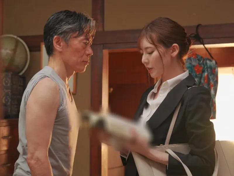 phim sex hàn quốc u40,clip sex sophie rain,phim sex mẹ dạy con đ* Đến thăm nhà học sinh, cô giáo trẻ bị hiếp dâm